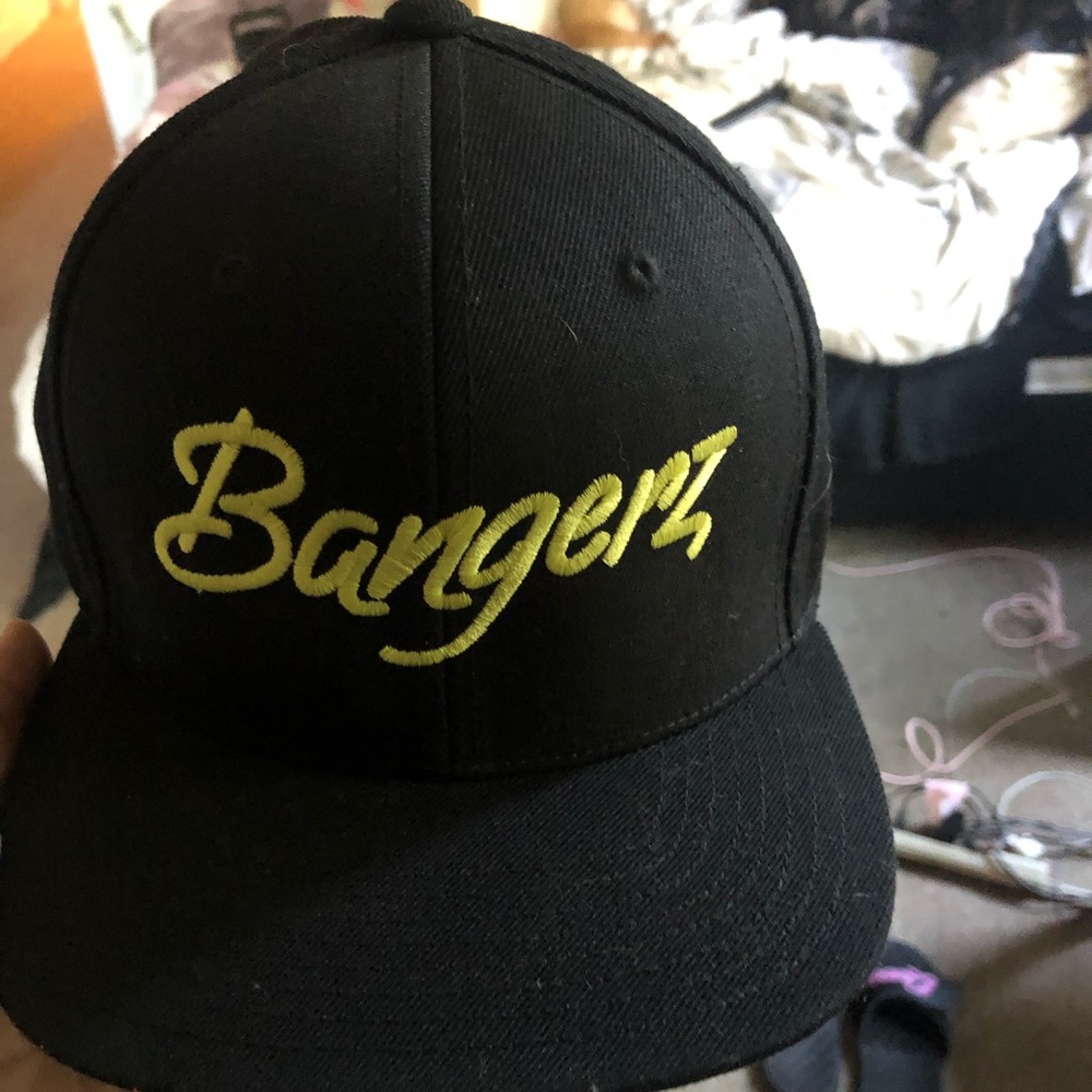 Miley Cyrus bangers tour SnapBack